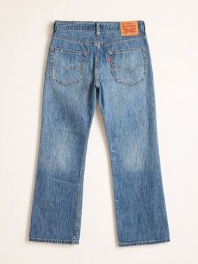 Levi 527 Bootcut Light Wash Denim Jeans -  Classic Fit - 100% Cotton. Size: 32